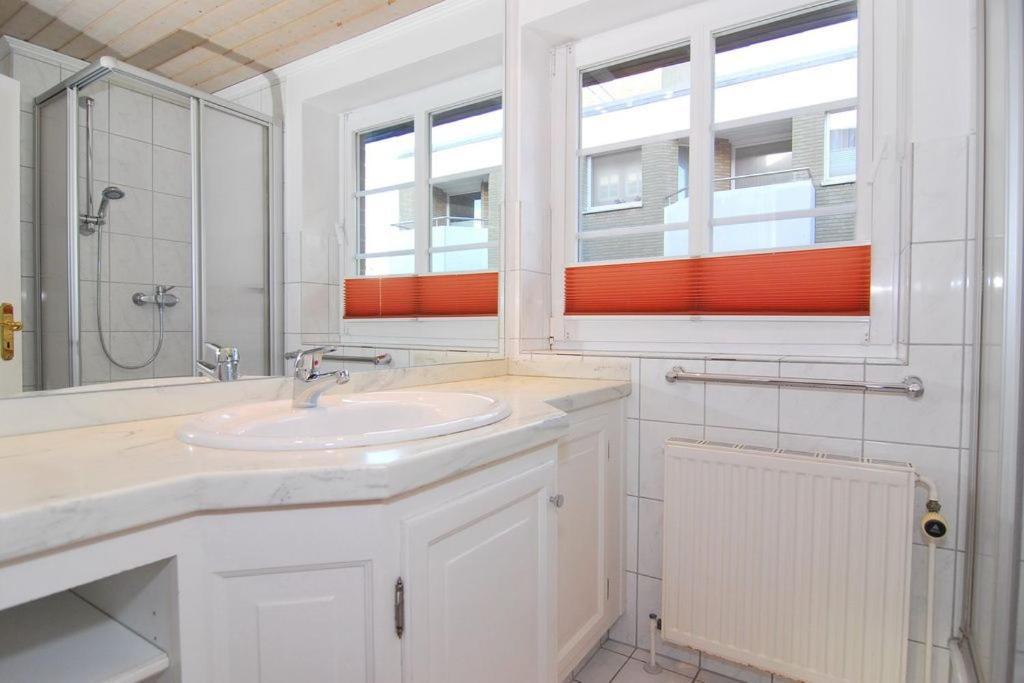 Olympia Haus 2, Whg 7 *